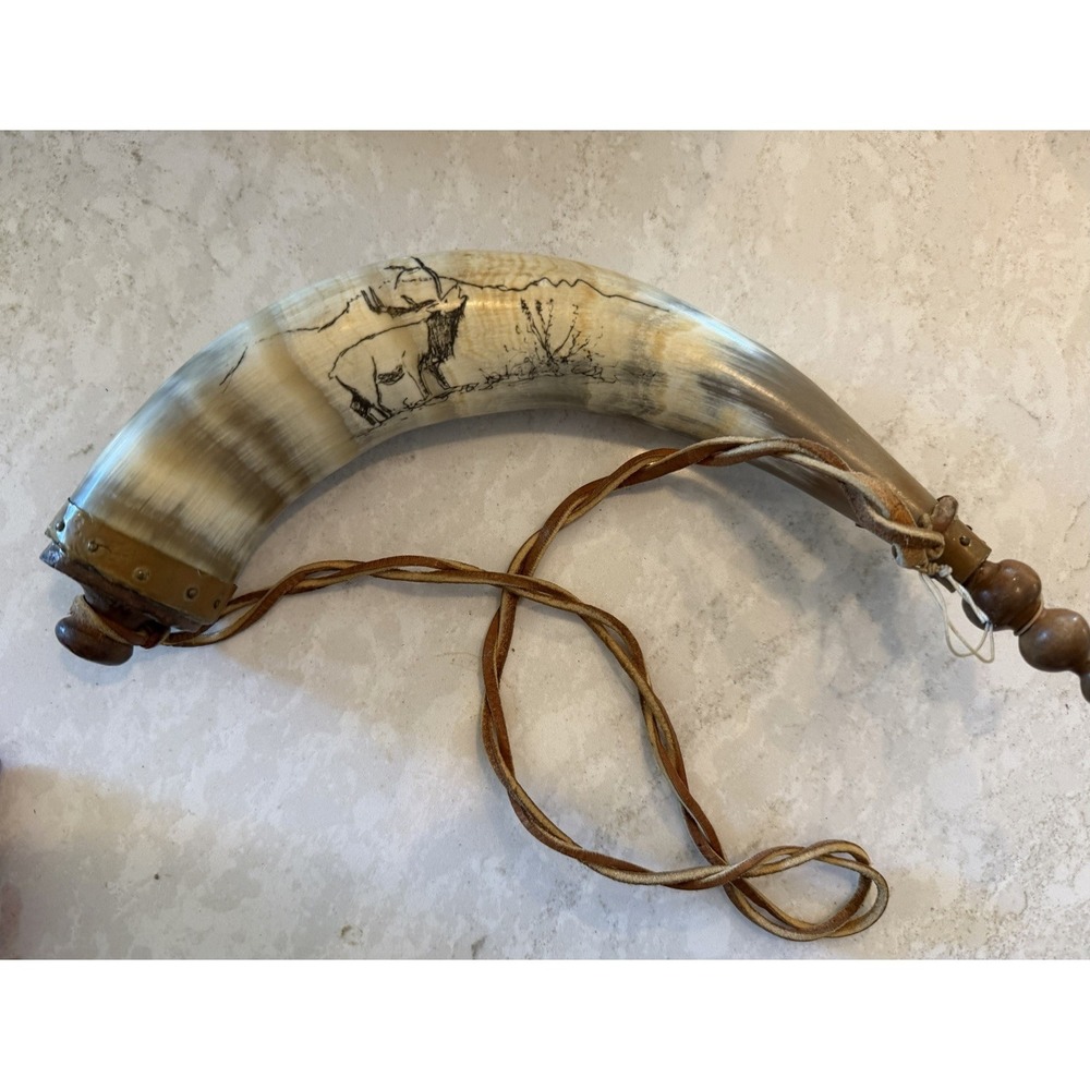 Handmade Powder‎ Horn w/ Scrimshaw Elk Scene Strap Western Decor/Reenactment.